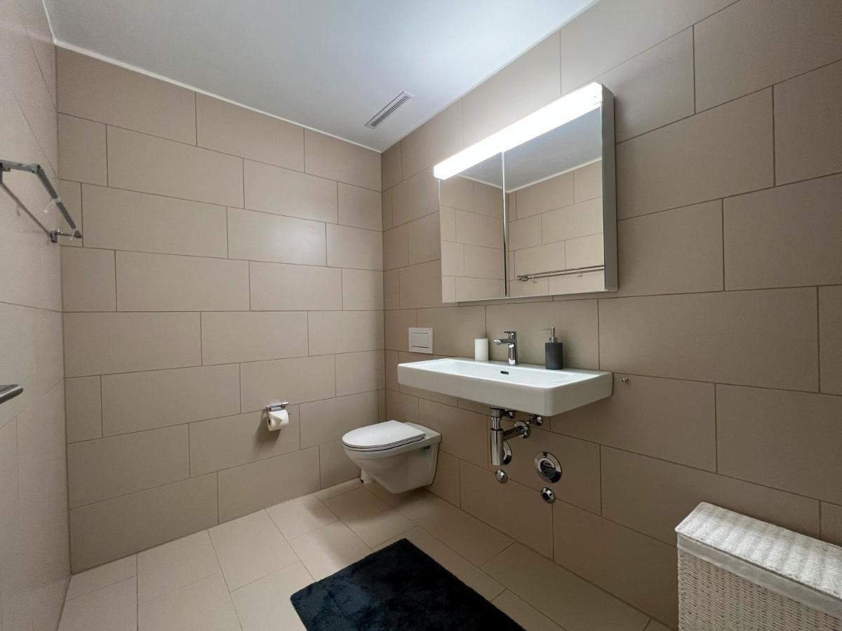 Lavish 4.5 Rooms Furnished Apartment @Glattbrugg Opfikon-Glattbrugg Esterno foto